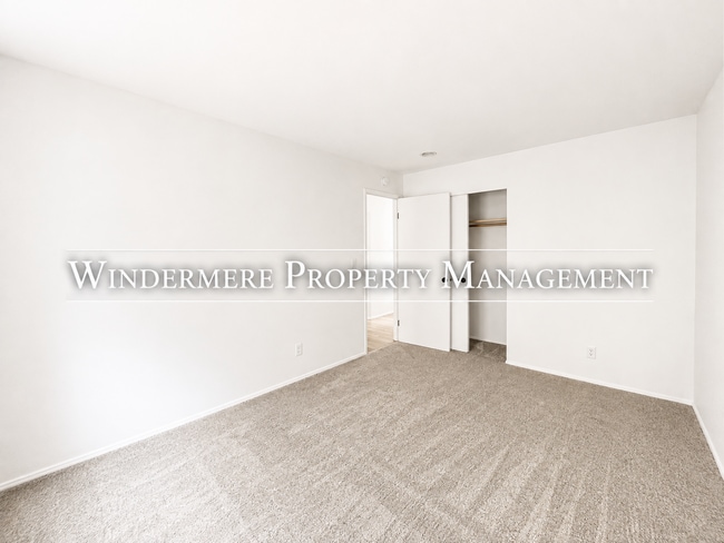 Building Photo - 10773 Jetty Pl NW