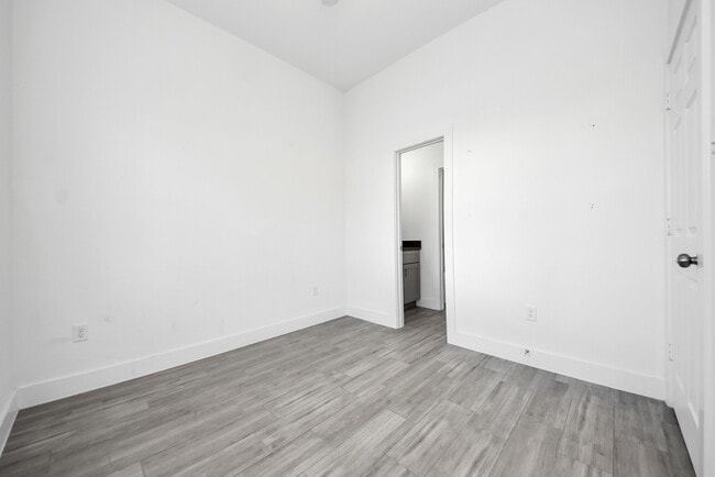 Building Photo - 7612 Easter St