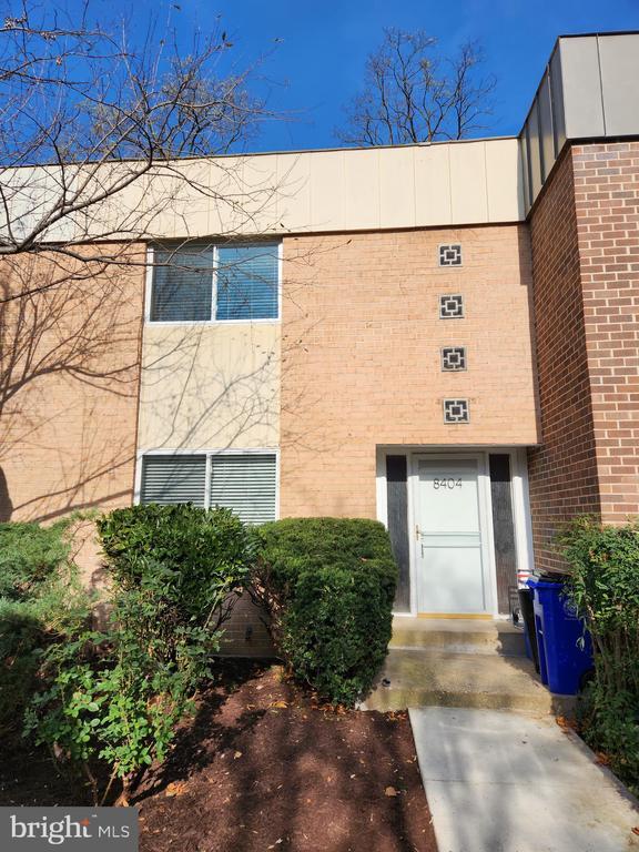 Building Photo - 8404 N Brook Ln