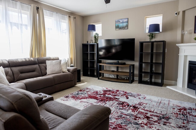 Building Photo - 617 Copper Ridge Way