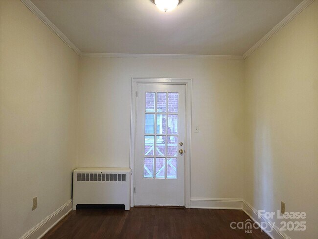 Building Photo - 522 Willoughby St
