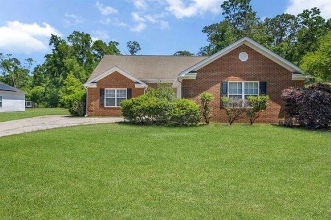Building Photo - 10737 Sycamore Ridge Ln