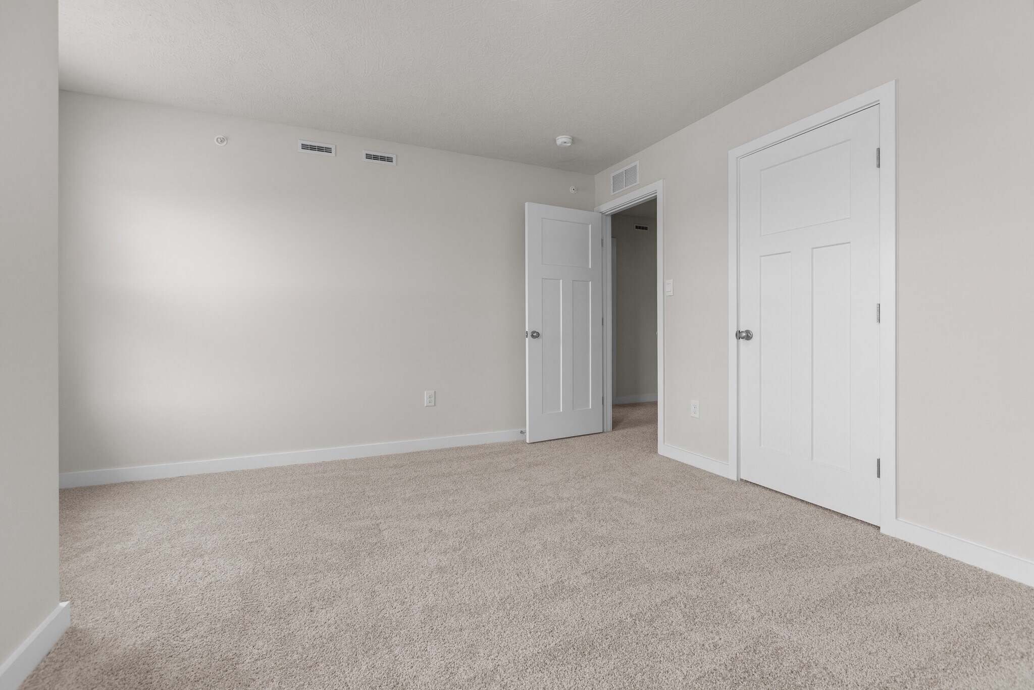 Building Photo - 216 Hanover Ln