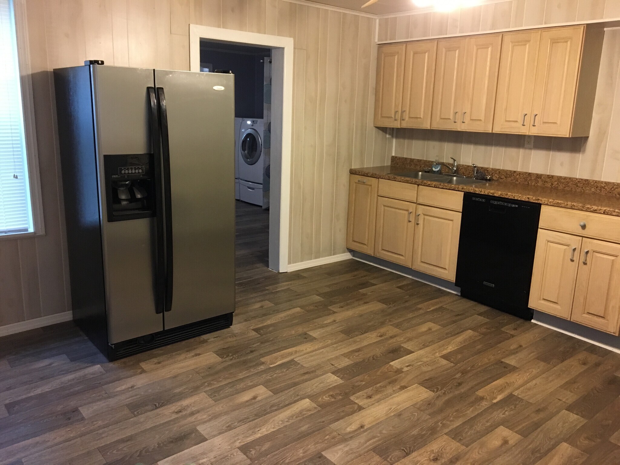 Building Photo - 1120 5th Avenue