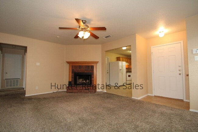 Building Photo - Conveniently Located!!!