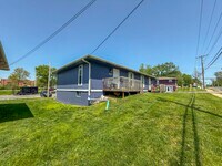 Building Photo - 2 1007