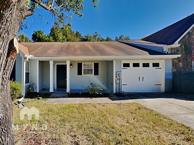 Building Photo - 134 Oak Cir S