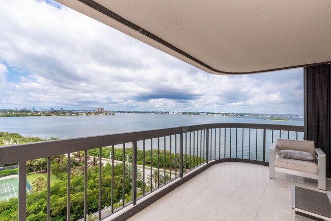 Building Photo - 5380 N Ocean Dr