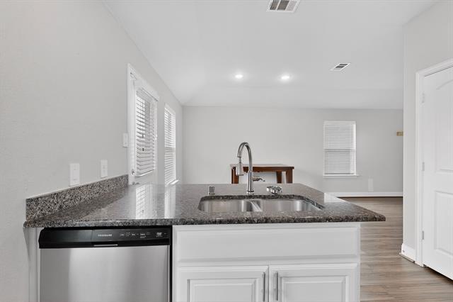 Building Photo - 1412 Waverley Dr