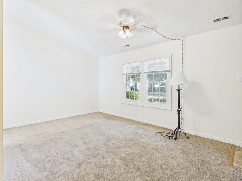 Building Photo - 7115 Senn Way