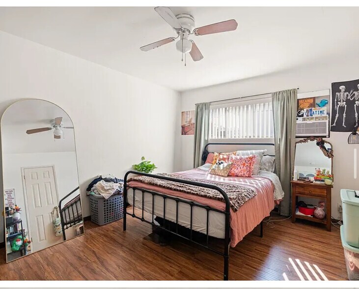 Building Photo - 6823 Mohawk St