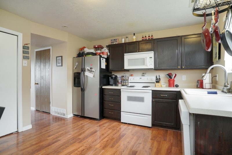 Building Photo - 672 E 950 S