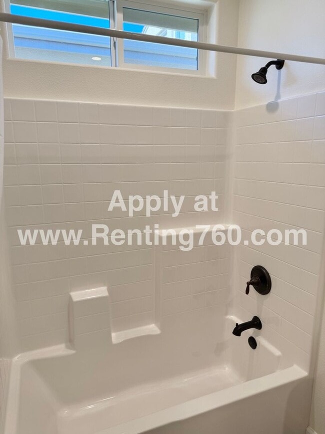 Building Photo - Picturesque Home In 55+ Desert Vista Community!