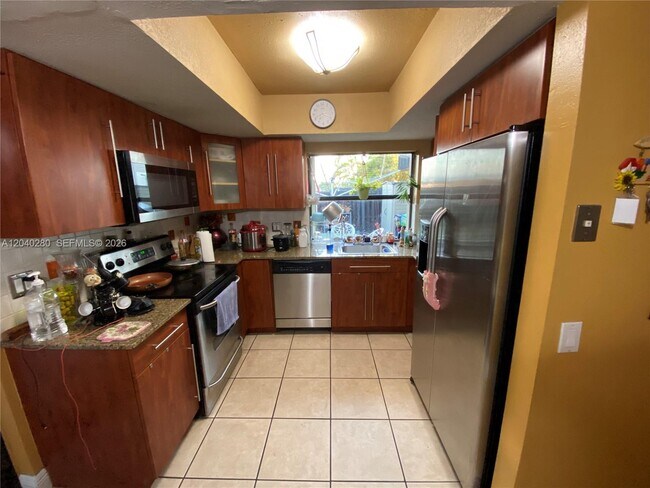 Building Photo - 4875 SW 152nd Pl