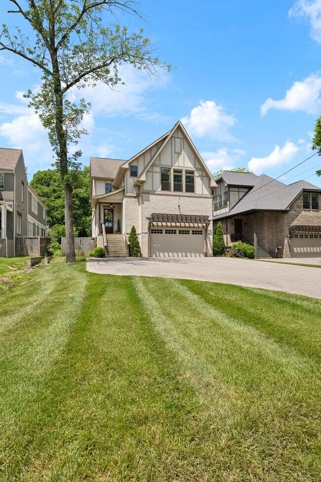 Building Photo - Welcome to this beautifully designed 4-bed...