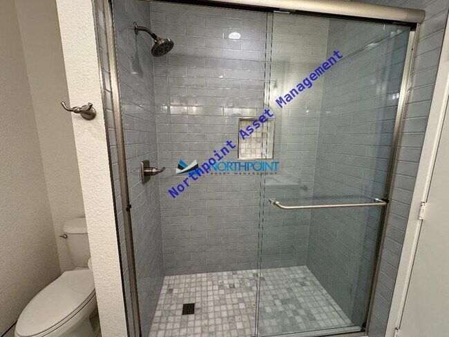 Building Photo - Remodeled 3BD/2BA Gem in Vintage Park