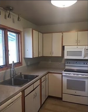 Building Photo - 30827 21st Ave SW