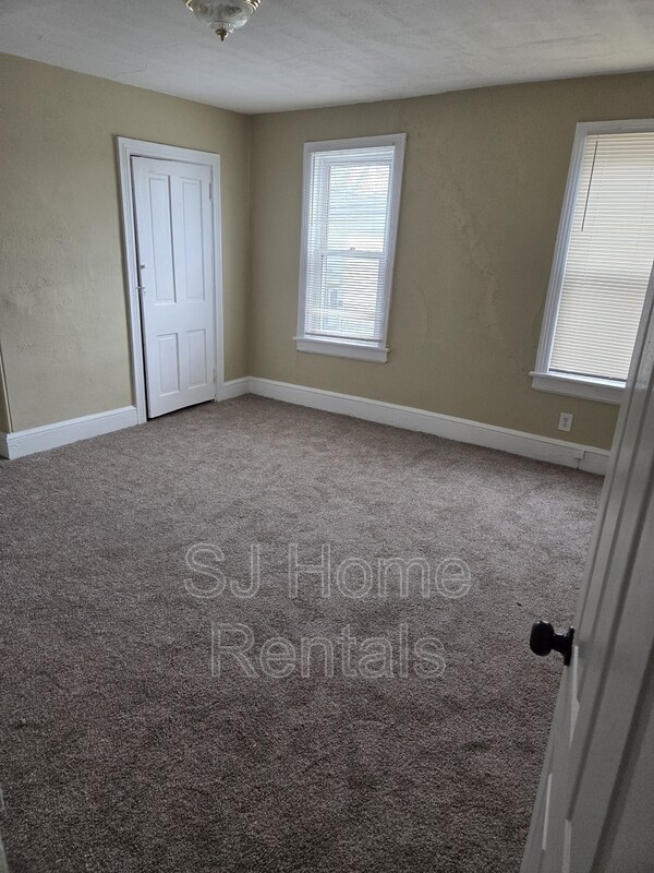 Building Photo - 649 Bordentown Rd