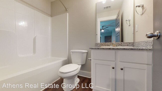 Building Photo - 3 br, 3.5 bath House - 139 Quail Hollow