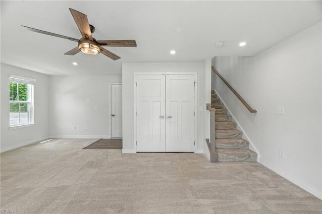 Building Photo - Newer Townhouse for lease