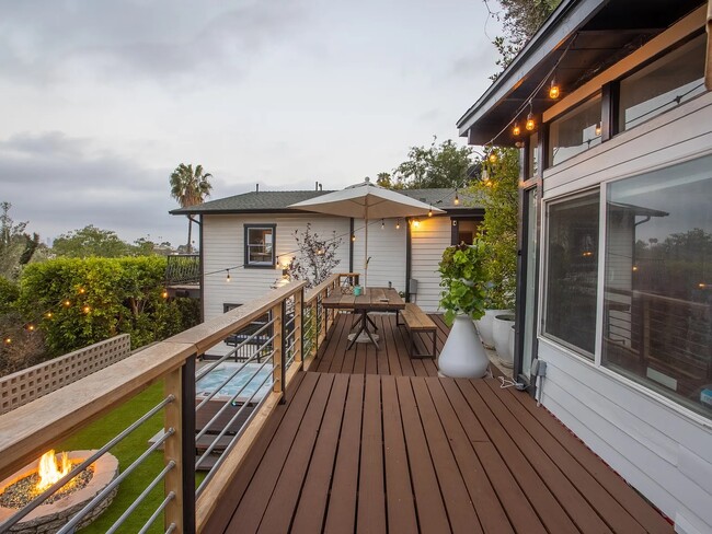 Building Photo - 2597 Dearborn Dr