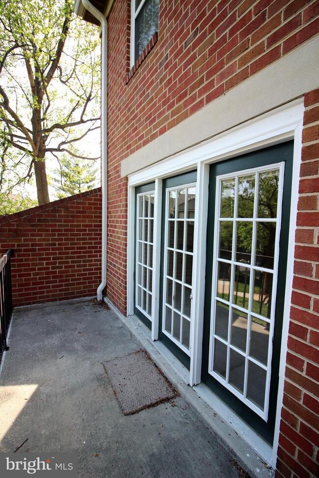 Building Photo - 14105 Yorkshire Woods Dr