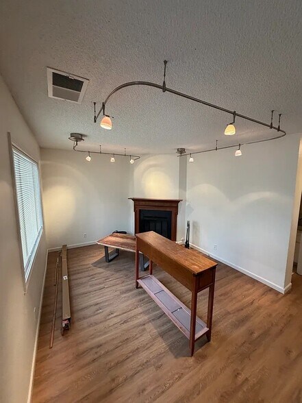 Building Photo - 1225 Elegante Ln