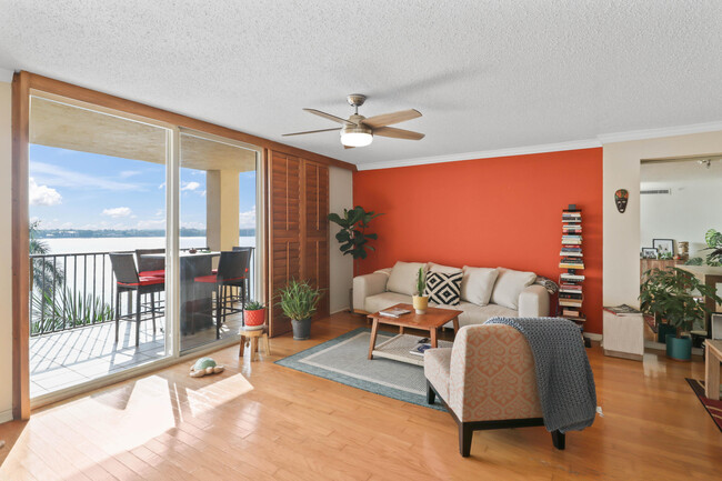 Building Photo - 1801 N Flagler Dr