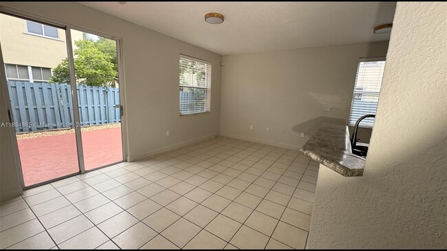 Building Photo - 3855 SW 171st Terrace