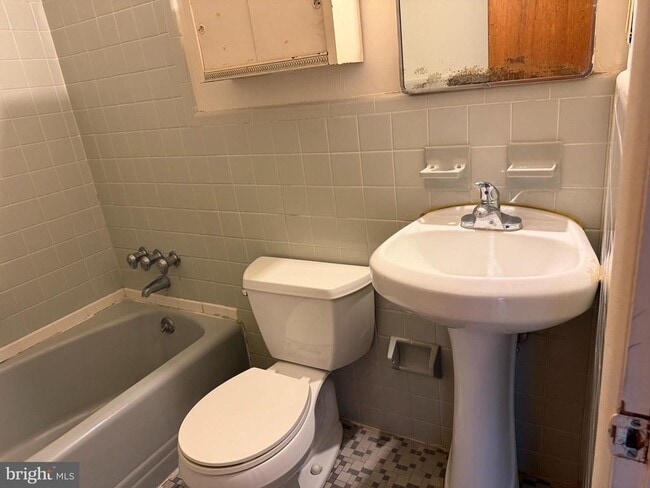 Building Photo - 801 West Chester Pike