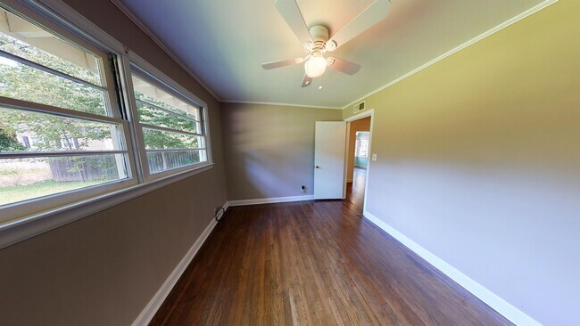 Building Photo - 3363 E Audubon Rd