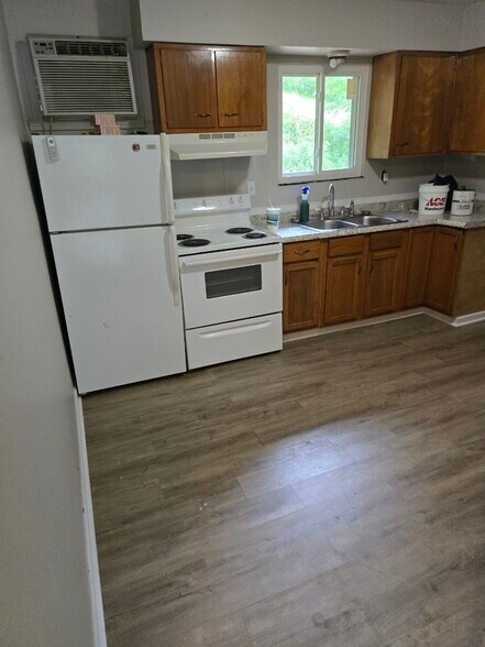 Building Photo - 3047 Simpson Rd