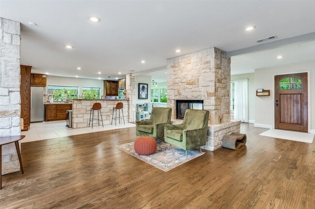 Building Photo - 1602 Glen Valley Dr