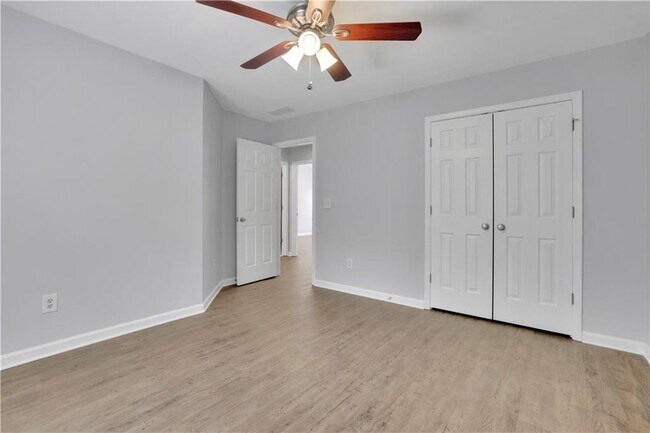 Building Photo - 13491 Spring View Dr