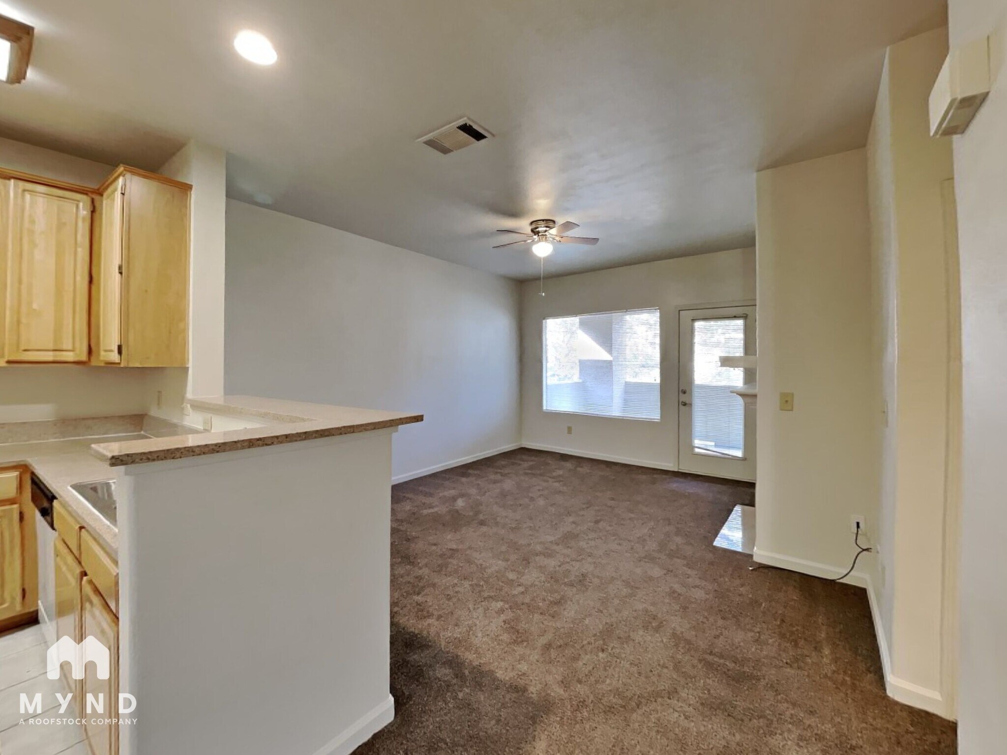 Building Photo - 900 S Meadows Pkwy