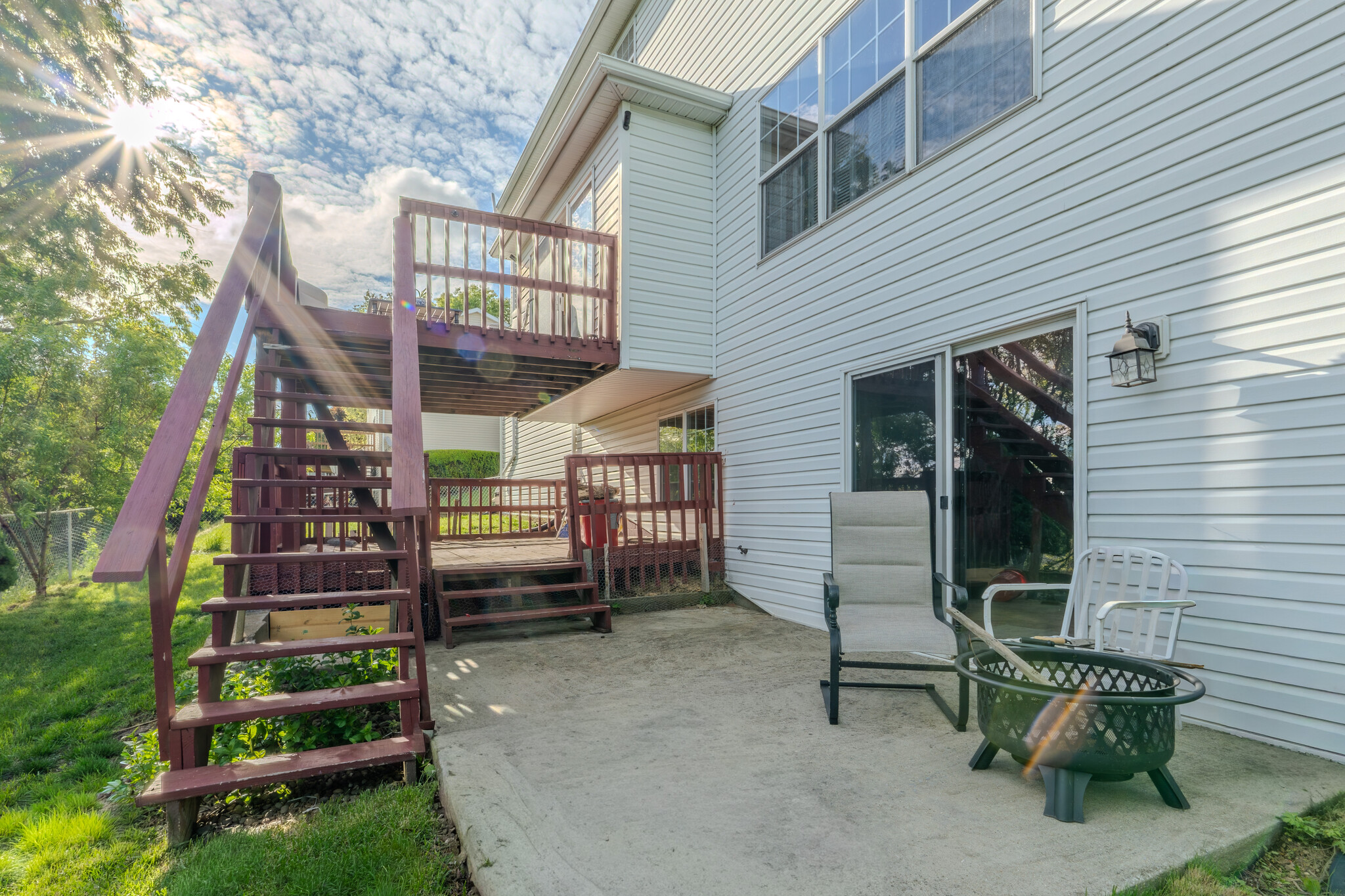 Building Photo - 2401 Aspen Way