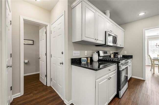 Building Photo - 580 Olde Lauren Ct