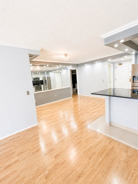 Building Photo - 6101 Edsall Rd