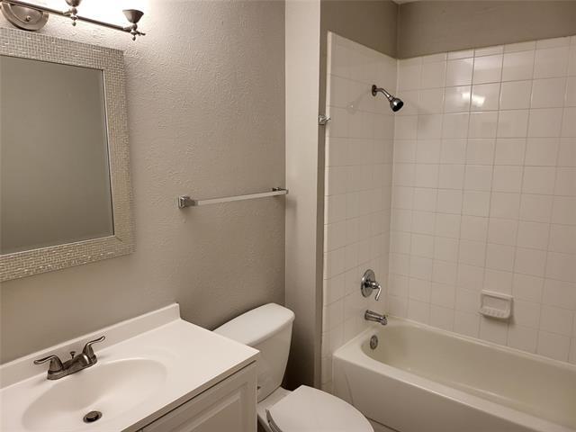 Building Photo - 3335 Briaroaks Dr