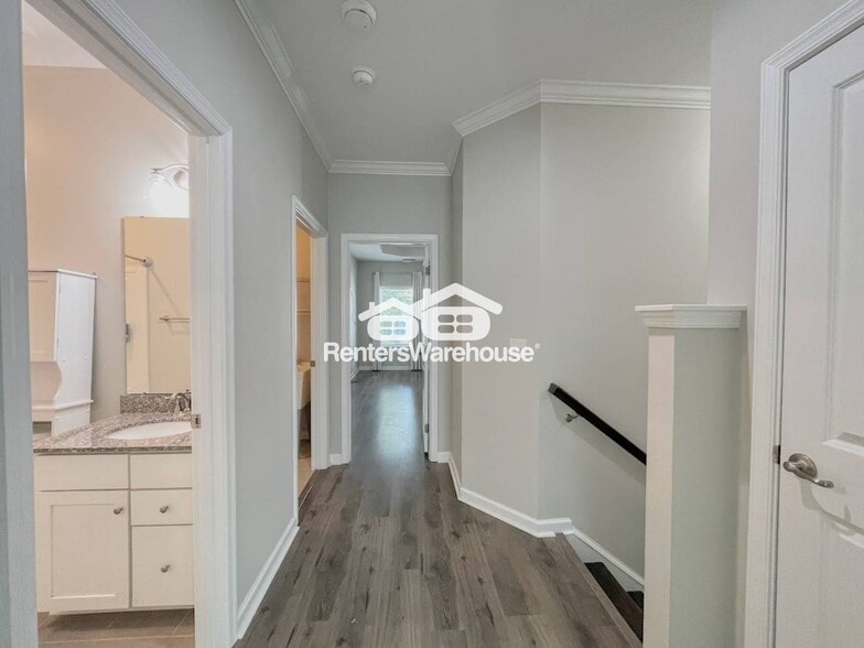 Building Photo - 521 Charles Porteus Ln