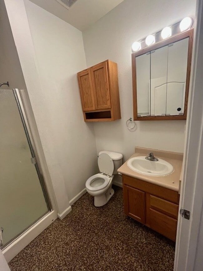 Building Photo - 3001 - 3007 S. Sallee Ct.