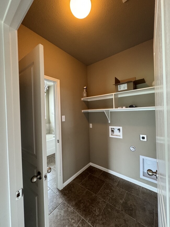 Building Photo - 502 Westchester Ct