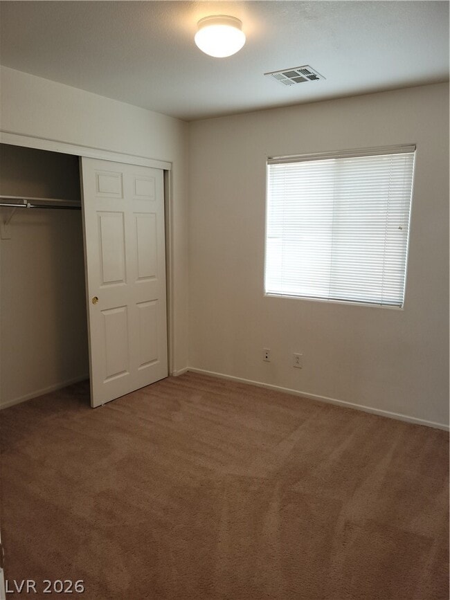 Building Photo - 9275 Hollander Ave