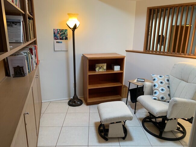 Building Photo - 540 E Monaco Pl