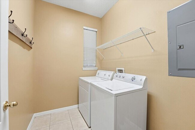 Building Photo - 757 Ashworth Overlook Dr