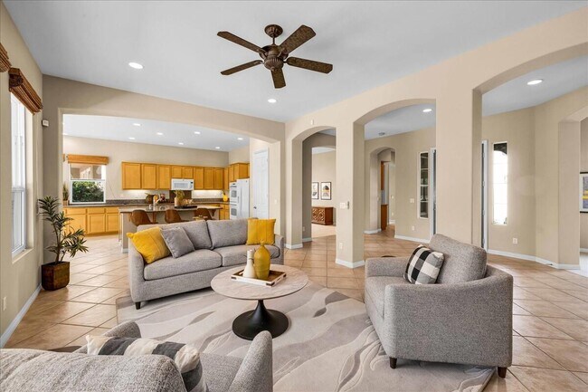 Building Photo - 61255 Portulaca Dr