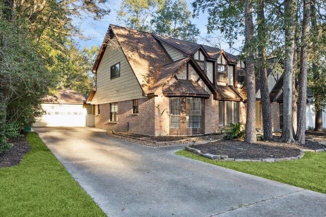 Building Photo - 4 Falling Star Rd