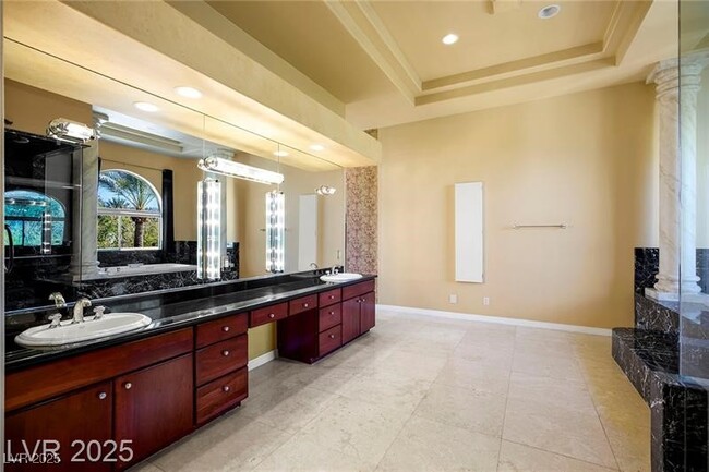 Building Photo - 1008 Trophy Hills Dr
