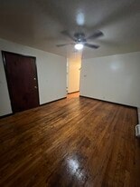 Building Photo - 4957 N 46th St