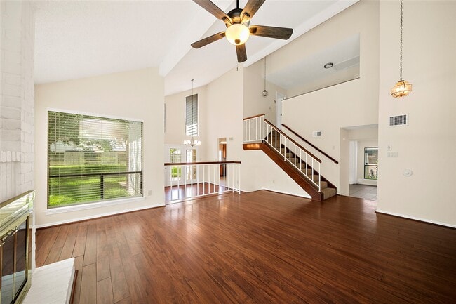 Building Photo - 2206 Greencove Ln